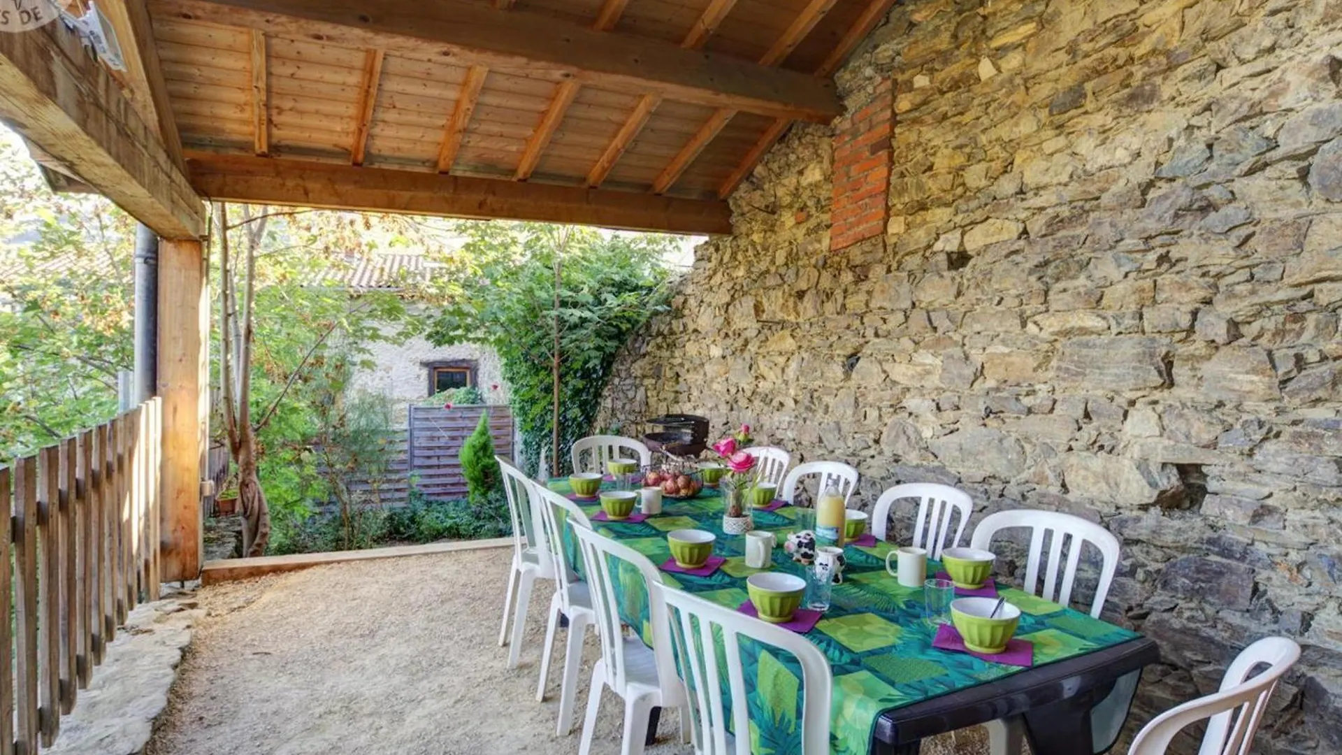 Gites Au Coeur Du Parc Du Pilat, Parfait Pour Les Familles Et Amateurs D'Activites En Plein Air - Fr-1-496-72 La Terrasse-sur-Dorlay